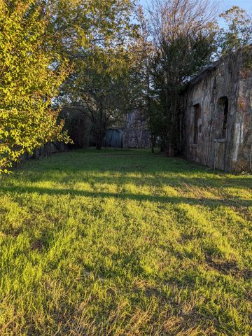 200 E Kidd, Iredell, TX 76649