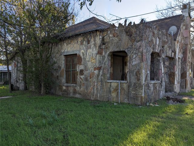 200 E Kidd, Iredell, TX 76649
