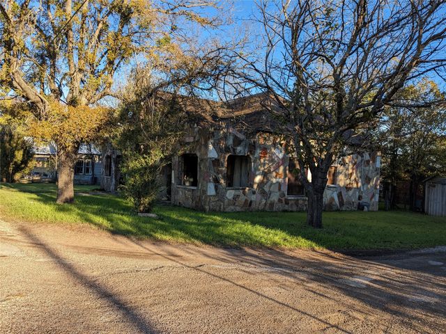 200 E Kidd, Iredell, TX 76649