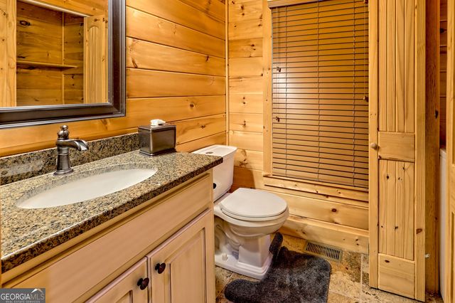 407 Blackberry Drive, Rabun Gap, GA 30568