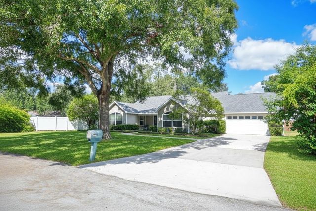 2201 HOWARD LANE, Tampa, FL 33612