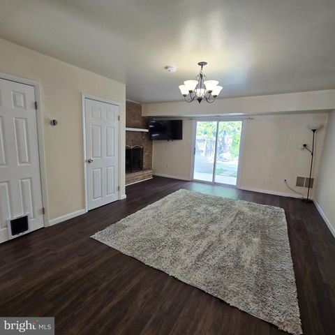 266 LA CASCATA TNHS, Clementon, NJ 08021