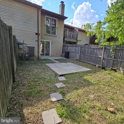 266 LA CASCATA TNHS, Clementon, NJ 08021