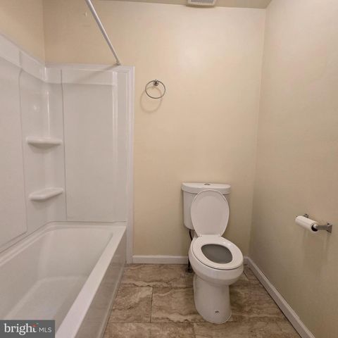 266 LA CASCATA TNHS, Clementon, NJ 08021