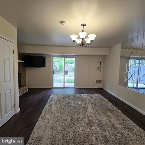 266 LA CASCATA TNHS, Clementon, NJ 08021