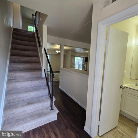 266 LA CASCATA TNHS, Clementon, NJ 08021