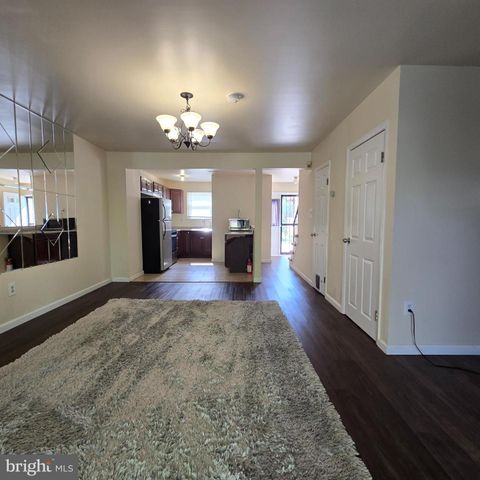 266 LA CASCATA TNHS, Clementon, NJ 08021