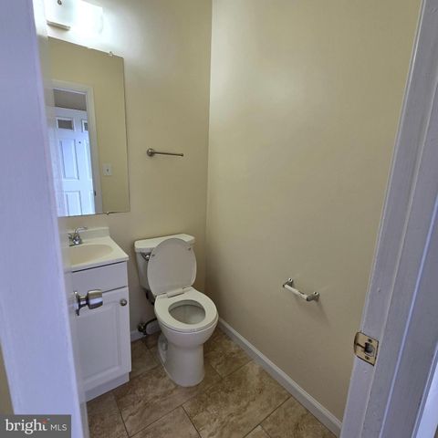 266 LA CASCATA TNHS, Clementon, NJ 08021