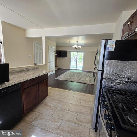 266 LA CASCATA TNHS, Clementon, NJ 08021
