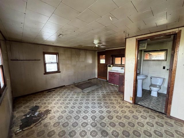 947 Meyer Road, Mauston, WI 53948