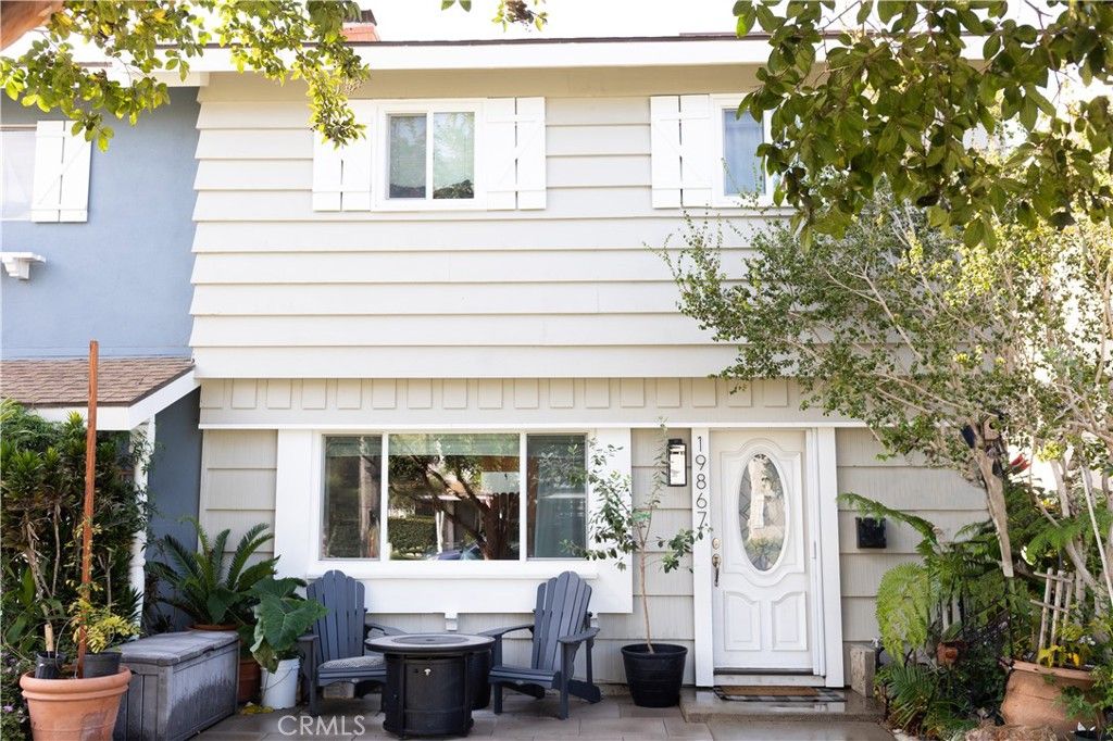 19867 Piccadilly, Huntington Beach, CA 92646