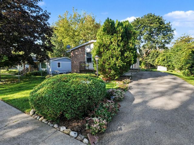 3460 La Salle Drive, Ann Arbor, MI 48108