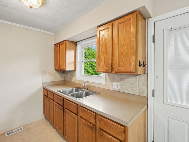 3460 La Salle Drive, Ann Arbor, MI 48108