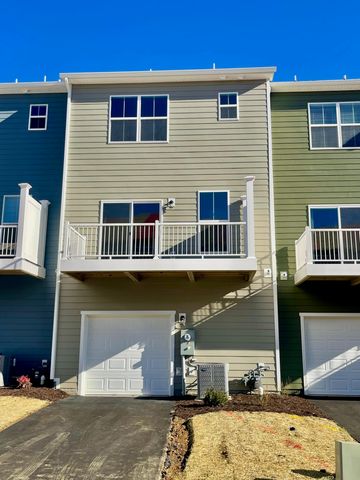 209 Broad ST, Daleville, VA 24083