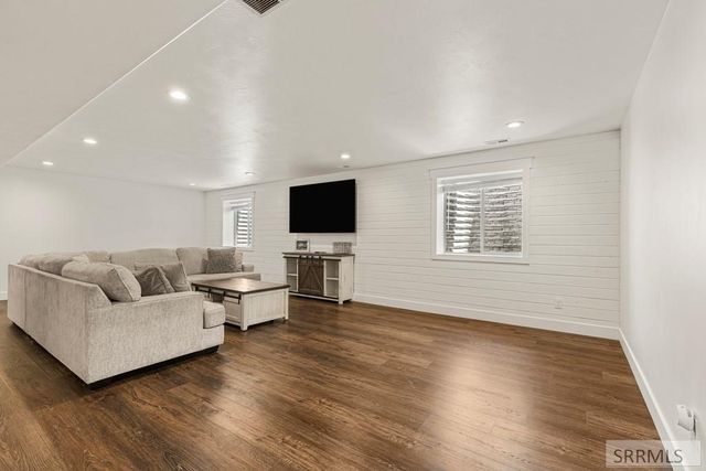 7232 Middle Fork Road, Idaho Falls, ID 83406