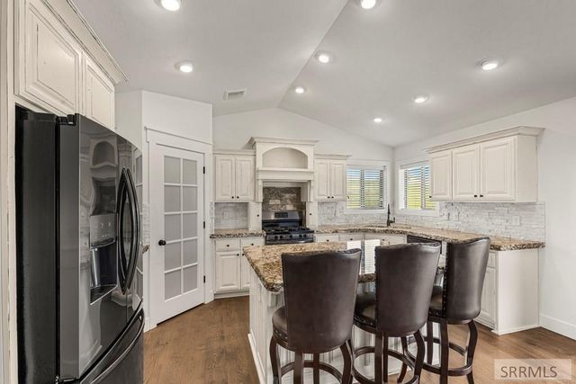 7232 Middle Fork Road, Idaho Falls, ID 83406