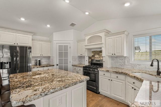 7232 Middle Fork Road, Idaho Falls, ID 83406