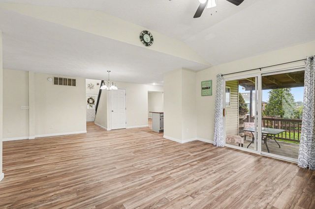 7004 Running Fox Court, Florence, KY 41042