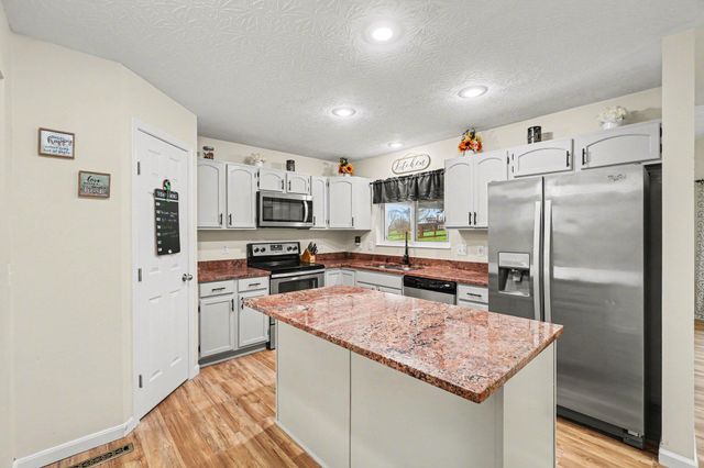 7004 Running Fox Court, Florence, KY 41042