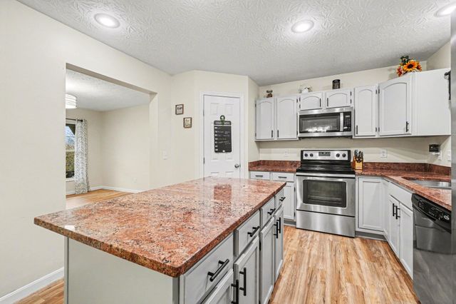 7004 Running Fox Court, Florence, KY 41042