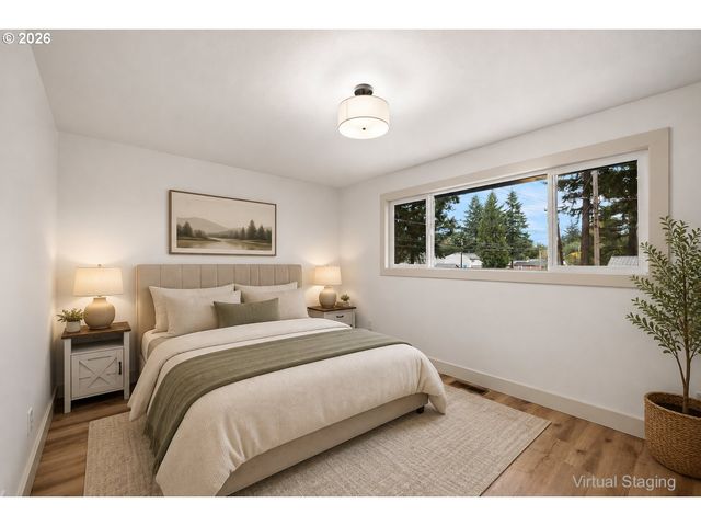 18655 Se YAMHILL Cir, Portland, OR 97233