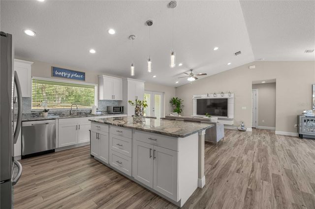 12421 SE 97TH AVENUE, Belleview, FL 34420