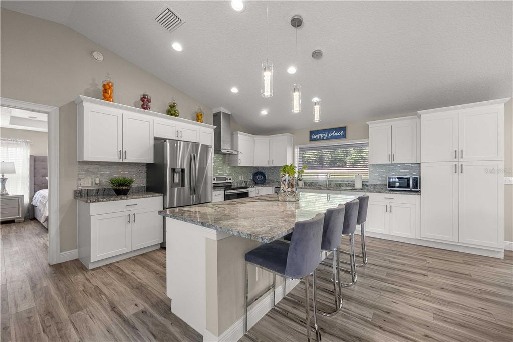 Image 11 of property listing at 12421 SE 97TH AVENUE, Belleview, FL 34420