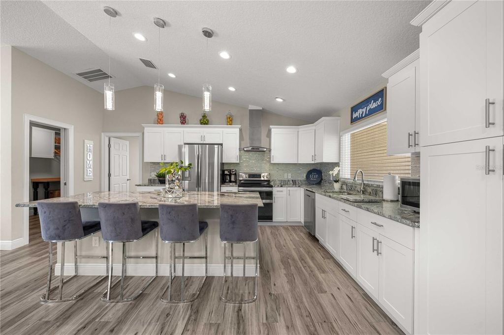 Image 14 of property listing at 12421 SE 97TH AVENUE, Belleview, FL 34420