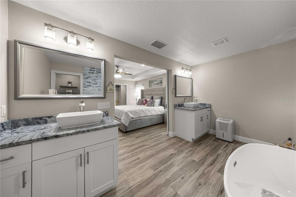 Image 21 of property listing at 12421 SE 97TH AVENUE, Belleview, FL 34420