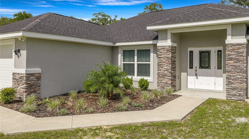 Image 4 of property listing at 12421 SE 97TH AVENUE, Belleview, FL 34420