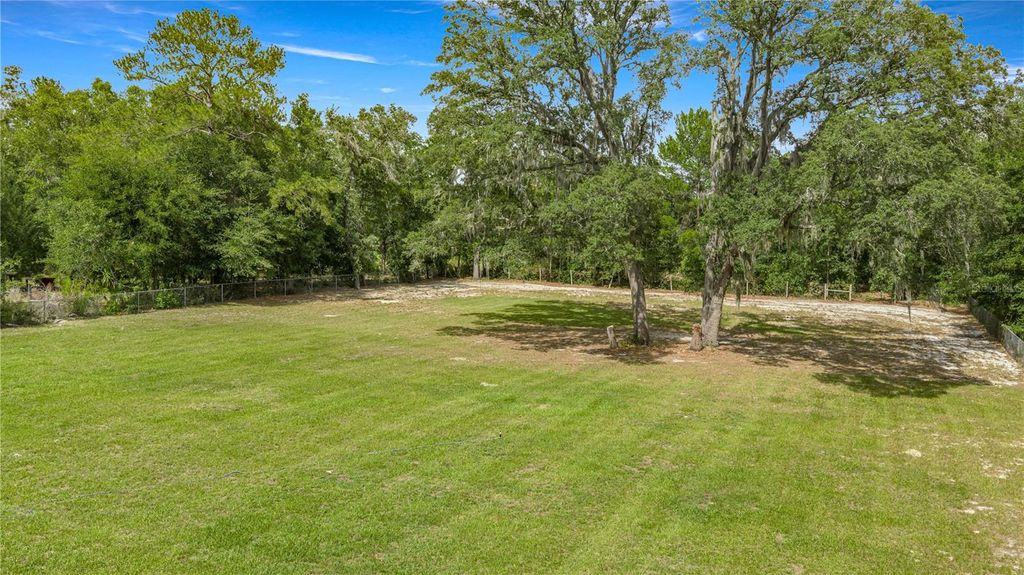 Image 38 of property listing at 12421 SE 97TH AVENUE, Belleview, FL 34420