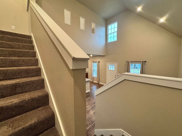 305 MAPLE AVE, Gladewater, TX 75647