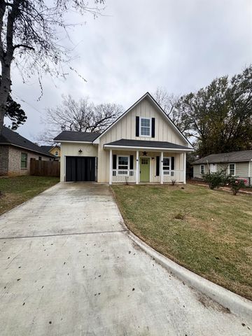 305 MAPLE AVE, Gladewater, TX 75647