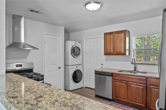 3000 Pate Drive, Fort Worth, TX 76105