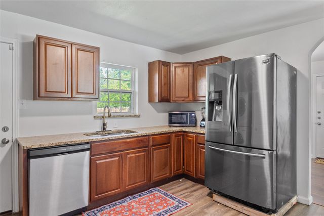 3000 Pate Drive, Fort Worth, TX 76105