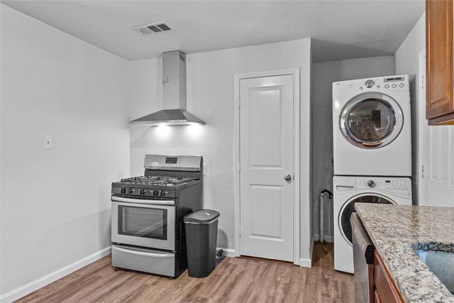 3000 Pate Drive, Fort Worth, TX 76105