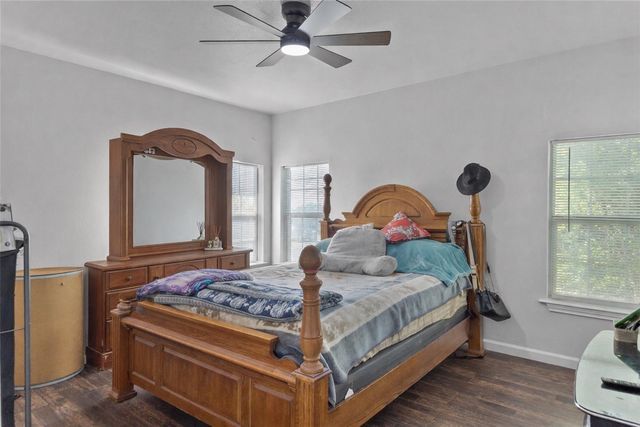 3000 Pate Drive, Fort Worth, TX 76105