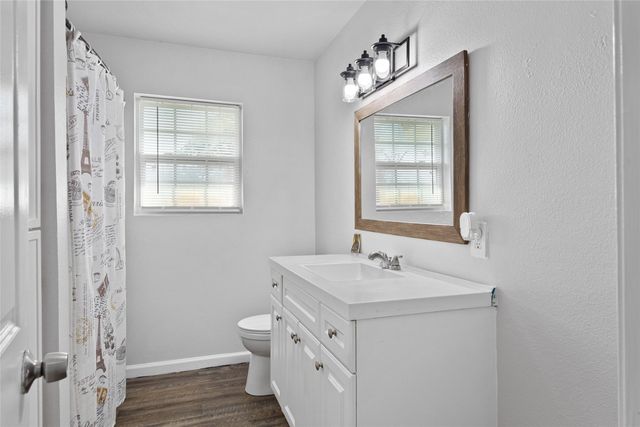 3000 Pate Drive, Fort Worth, TX 76105