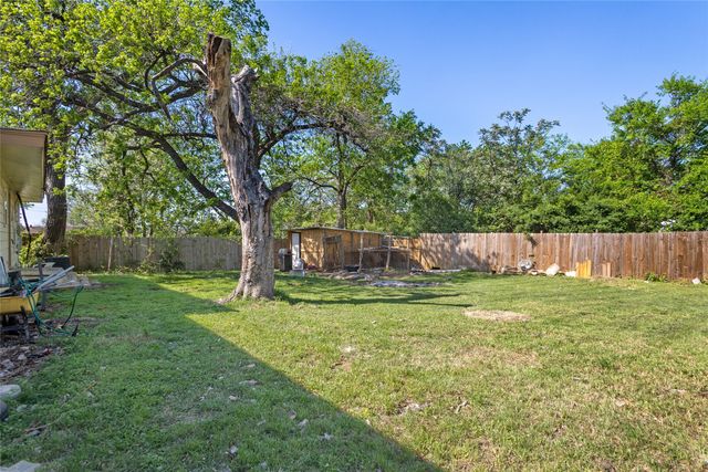 3000 Pate Drive, Fort Worth, TX 76105