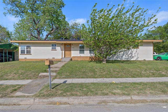 3000 Pate Drive, Fort Worth, TX 76105