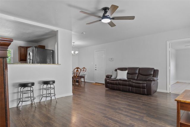 3000 Pate Drive, Fort Worth, TX 76105