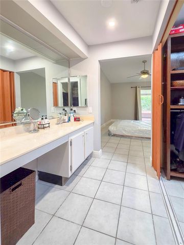 705 SE 22nd Ln, Homestead, FL 33033