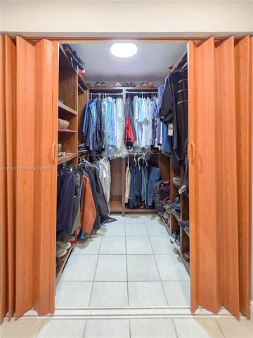 705 SE 22nd Ln, Homestead, FL 33033