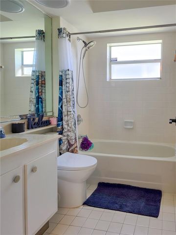 705 SE 22nd Ln, Homestead, FL 33033