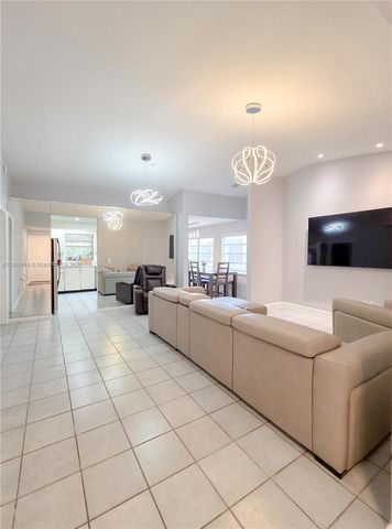 705 SE 22nd Ln, Homestead, FL 33033