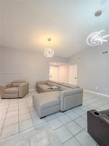 705 SE 22nd Ln, Homestead, FL 33033