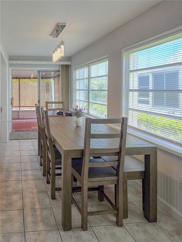 705 SE 22nd Ln, Homestead, FL 33033