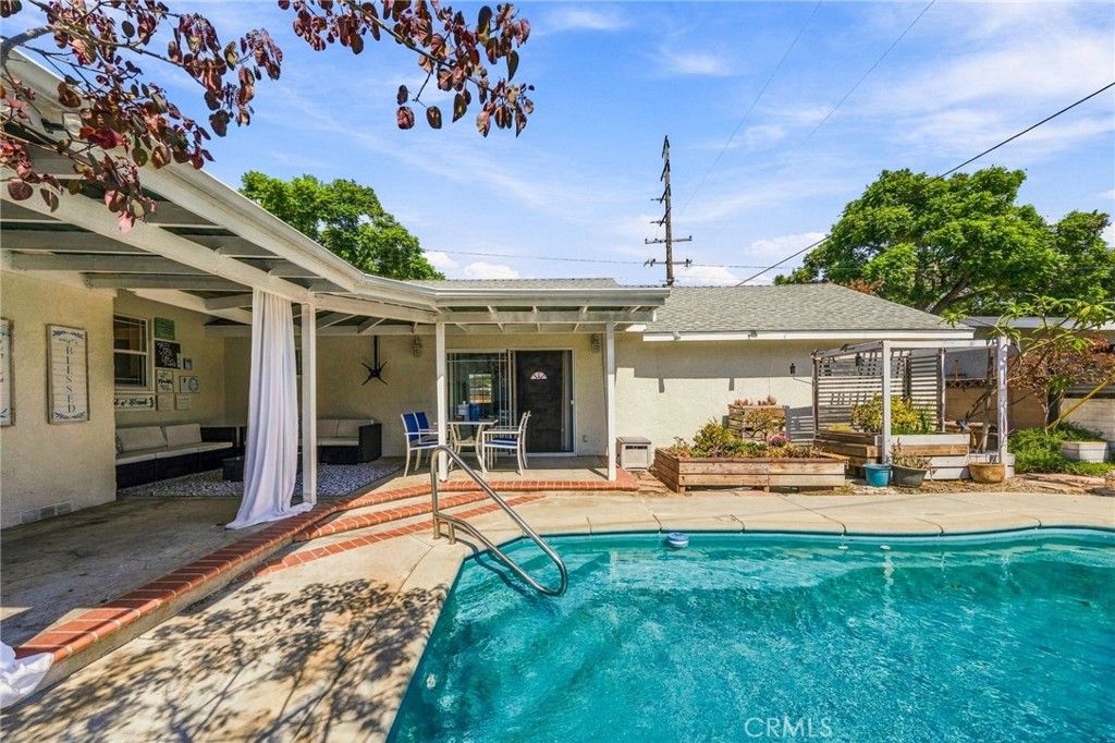 2956 Ladoga Avenue, Long Beach, CA 90815 — exterior
