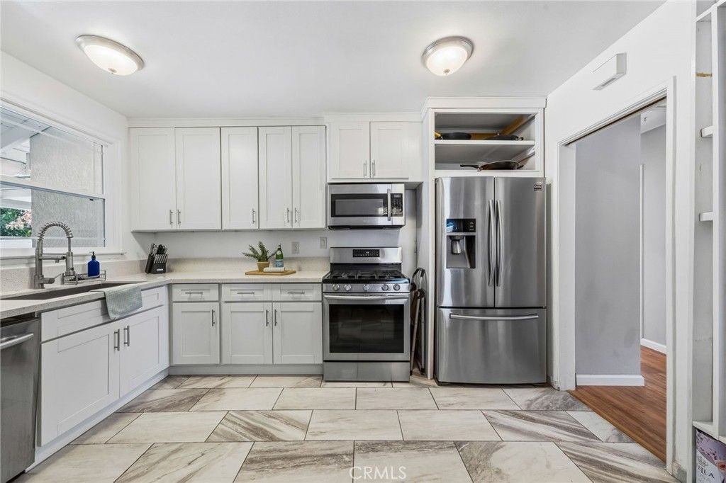 2956 Ladoga Avenue, Long Beach, CA 90815 — photo 4