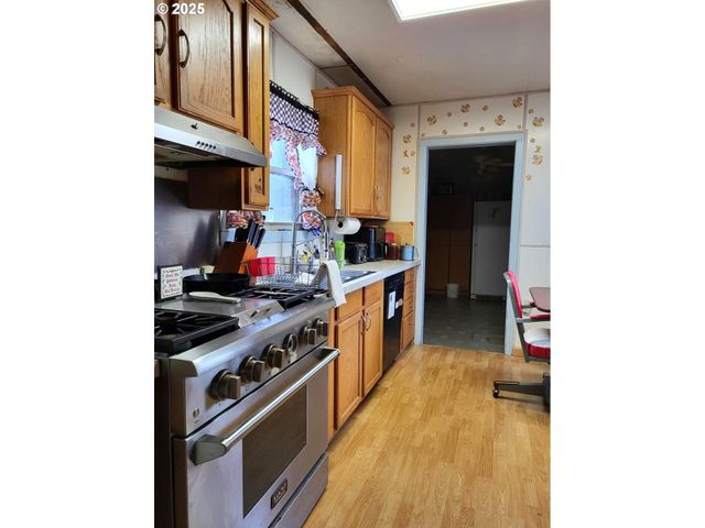 634 E MAIN St, Sheridan, OR 97378